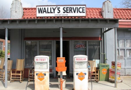 Wally's Service Station - fun, entertainment, vacation, history