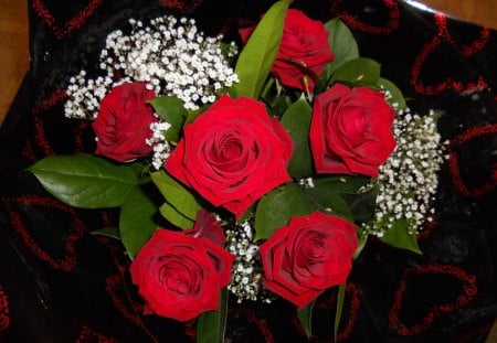 ๑~♥๑ Love Forever ๑♥~๑ - pretty, roses, entertainment, flowers, fresh, red, always, beautiful, present, bouquet, christmas, bloody, wonderful, nature, passion, green, tiny white flowers, gift, floral fashion, hearts