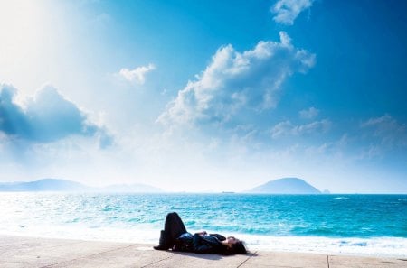 relaxing at dream ocean - pretty, fantastic, blue, amazing, beach, great, relaxing at dream ocean, stunning, nice, outstanding, super, sun, clouds, water, beautiful, girl, sea, sunshine, ocean, wonderful, nature, marvellous, picture, awesome, woman, skyphoenixx1, adorable, wallpaper