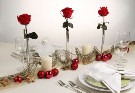 à¹‘~â™¥à¹‘ Stunning Christmas à¹‘â™¥~à¹‘ - blood roses, beauty, table for two, hearts, special event, evening, forever, arrangement, red roses, magnificent, love, fresh, different, white candles, fashion, stunning, christmas, entertainment, centerpiece, purity, romantic