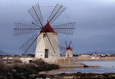 molinos de viento, Marsala, Sicilia, Italia