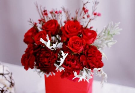 à¹‘~â™¥à¹‘ Study In Red à¹‘â™¥~à¹‘ - red, design, bouquet, vase, carnations, love, forever, study, roses, floral, passion, entertainment, fashion