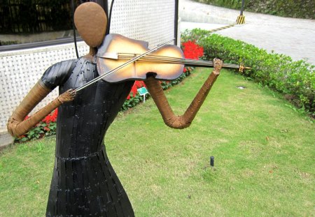 Violin player statue - statue, hot spring hotel, violin player, meadow