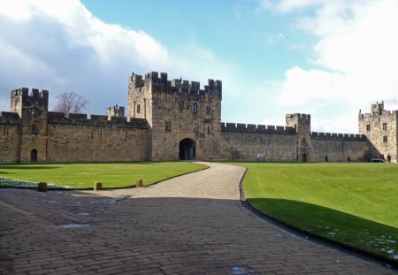 Alnwick Castle - northumberland, alnwick castle, walls, castle, sky