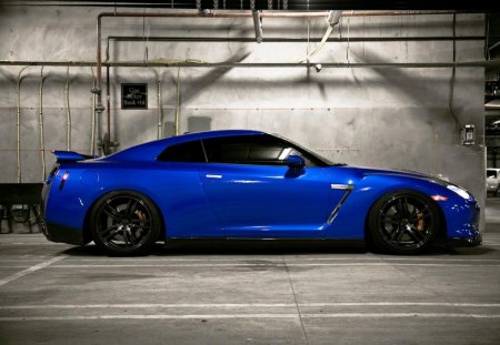 GTR - black wheels, spolier, blue, nissan