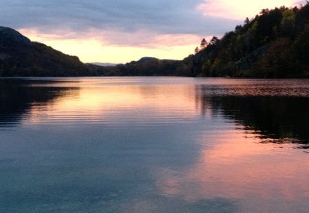 Reflection - lake, sky, sun, water, lakes, nature, reflection, nights, sunsets, waters, colors