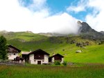 MOUNTAIN FOOT HOUSES