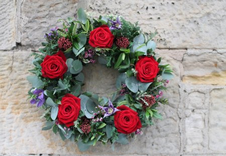 â€¢âœ¿â€¢ Floral wreath for Jesus â€¢âœ¿â€¢ - beautiful, festive, forever, wreath, fresh, red roses, welcome, holly, wonderful, nature, arrangement, winter, love, merry christmas, home, jesus is born, passion, green