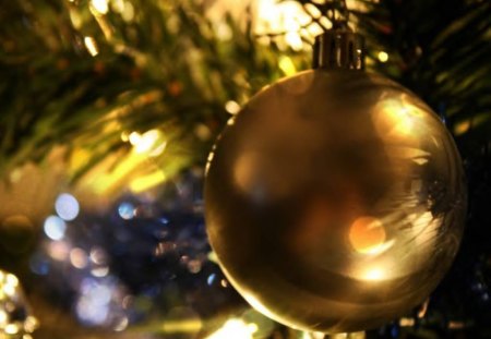 Christmas Decorations - christmas, bulb, tree, photography