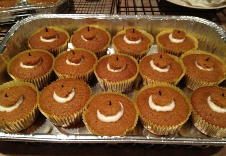 pumpkin cupcakes - foods, cupcakes, yummy, abstract