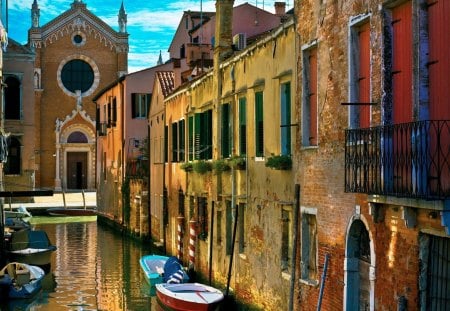 alleyway in venice - italy, venice, wallpaper, alley, boas, church, buildings, architecture, houses, city, canal, canals, new