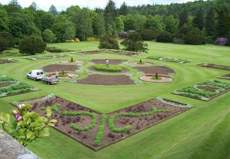 Drumlanrig Castle, Scotland - medieval, gardens, castles, scotland