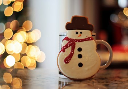 Cute Snowman - pretty, magic, christmas balls, holidays, holiday, magic christmas, decorations, merry christmas, xmas, decoration, ball, happy new year, beautiful, balls, photography, christmas decoration, beauty, lovely, christmas, new year, happy holidays