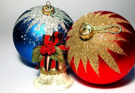 COLORFUL HOLIDAY - tovs, holiday, decoration, balls, colors, bell