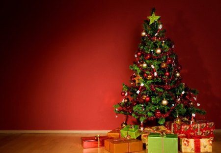 christmas gifts under tree wallpaper