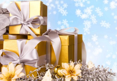 Christmas gifts - pretty, snowflakes, snow, flowers, merry christmas, golden, nice, winter, pearls, happy new year, beautiful, present, lovely, christmas, ice, silver, new year