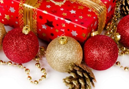 Time for gifts - pretty, gifts, stars, holiday, merry christmas, nice, winter, pearls, happy new year, beautiful, balls, present, lovely, christmas, glow, colorful, time, new year, cone