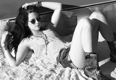 Kristen Stewart - kristen stewart, kristen, beautiful, model, stewart, actress