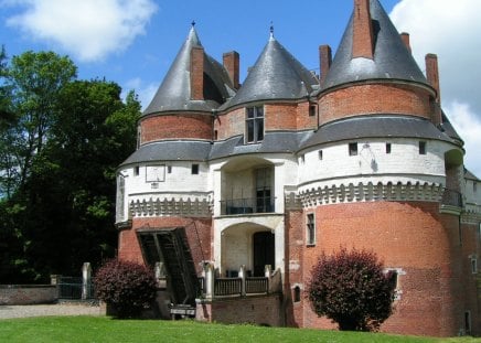 Castle of Rambures - french, france, castle, rambures, medieval