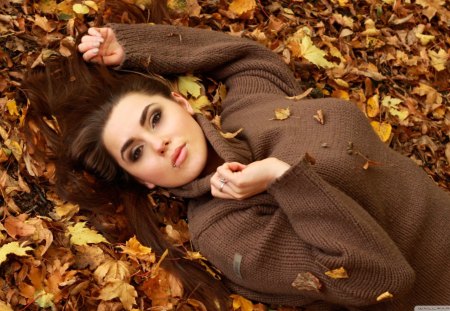 Girl_autumn-