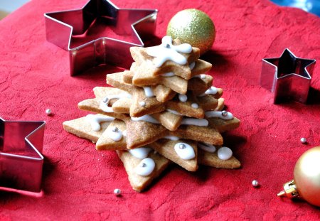 ☆ A delicious Christmas Tree ☆ - winter, delicious, forever, love, stars, christmas tree, nature, silver, red, cookies, merry christmas, golden