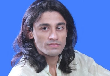 Rajkumar Patra unconcerned - actor writer, bengali beautiful people, raj kumar looks, long hairstyle rajkumar 2012