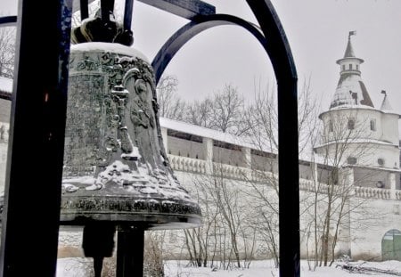 Trehsvyatitelsky bell - tower, trehsvyatitelsky bell, religion, courtyard, trehsvyatitelsky, monastery, russia, bell