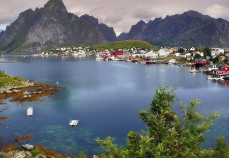 lakeside homes - lake, nature, cool, mountain