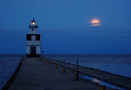 Nice Lighthouse - architecture, water, sky, lighthouse