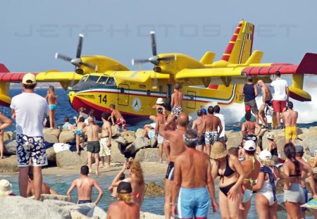 Sardinia 2006: Canadair CL415 in action! - canadair, prop planes, beaches