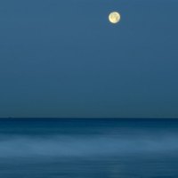 Full moon & calm ocean