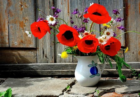 Poppies - summer, beautiful, bouquet, vase, fresh, field, yard, nature, red, pretty, flowers, fragrance, still life, poppies, freshness, nice, scent, lovely