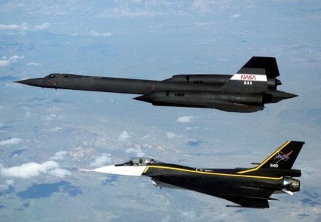 F-16XL and SR-71 in Formation Flight