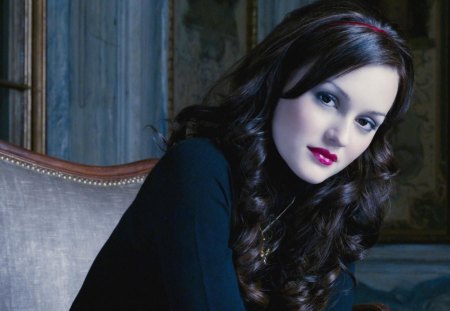 Leighton Meester - red, pink, black, beauty, model, actress, brunette, girl, lips, movie, woman, leighton meester