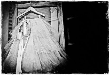 Before the show begins - ballerina, dress, show, ballet, black and white