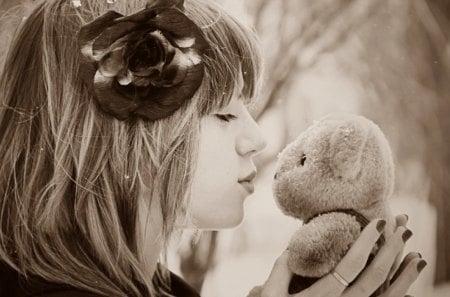 * - winter, girl, sepia, love, fluffy, teddy, phtography, cute, bw, kiss