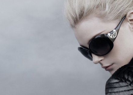 Jessica Stam - canadian, models, people, beautiful, jessica stam, sunglasses, celebrity