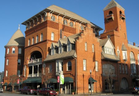 Old Hotel - the south, old buildings