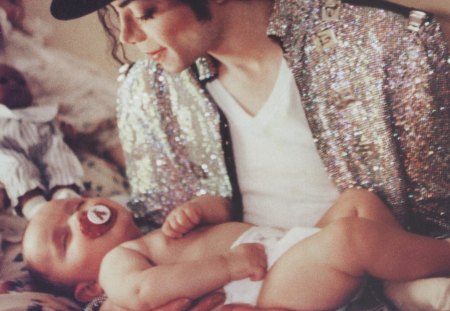 Prince and King Togetherâ™¥ - entrtainment, love, tugether, son, music, image, unique, tender, michael jackson, king, dad, forever, beautiful, prince