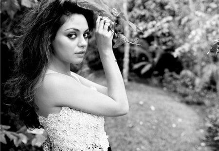 Mila Kunis - mila, mila kunis, black white, model, beautiful, actress, kunis