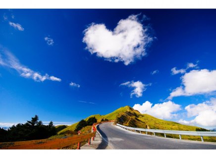 clod in shape of heart - clod, sky, road, heart