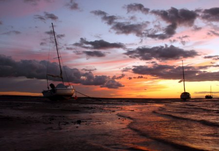 Sailing - boat, beautiful, amazing, ocean, view, ocean waves, nature, sailboat, beauty, peaceful, ocean view, sky, clouds, lovely, splendor, sailing, sea, boats, waves, sailiboats