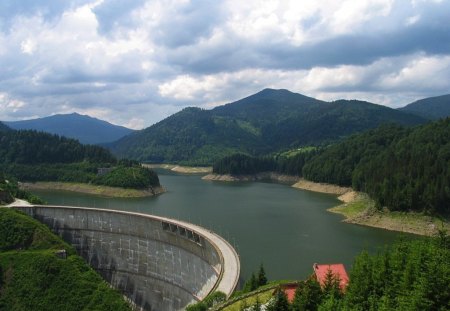 Romania-Dragan dam - dragan dam, romania