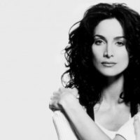 Carrie Anne Moss