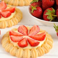 *** Strawberry tartlets ***