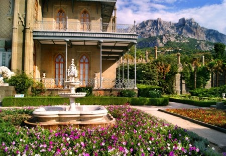 Aristocrate house - house, mountains, architecture, view