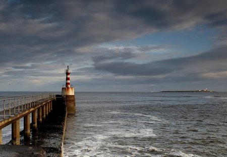 LightHouse - water, lighthouse, ocean, tower