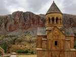 noravank monastery in armenia