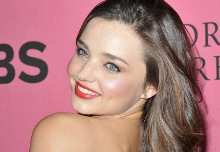 Radiant Smile♥ - miranda kerr, forever, beautiful, entrtainment, fashion, beauty, love, pink, happy, long healthy hair, radiant, smile