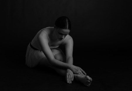 Ballerina - beauty, gracefulness, photography, wp, bw, ballerina, grace